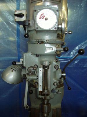 Bridgeport series i 1980's milling machine