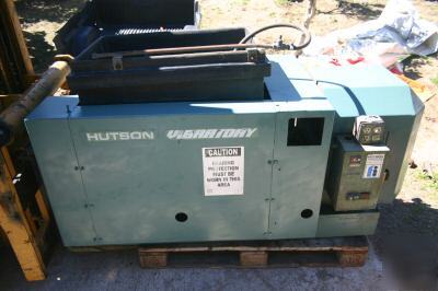 Hutson 7.6 cu/ft vibratory deburrer finisher tumbler 