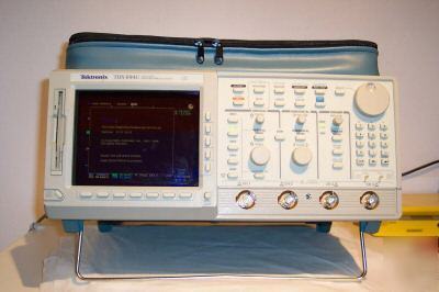 Tektronix TDS694C digital oscilloscope, 3GHZ, 4CH, opts