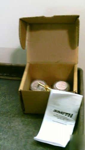 New in box smith pressure regulator pn: 209123