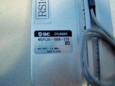 Smc pneumatic guide cylinder m/n: MGPL20-100A-Z73