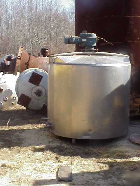 700 gal stainless steel tank w mixer agitator nice 