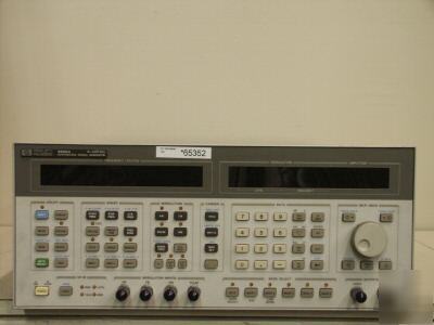 Hp 8665A high-performance signal generator, 0.1-4.2 ghz