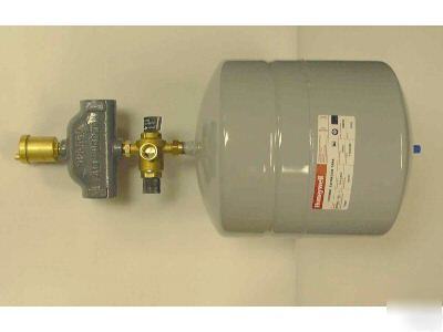 Expansion tank 4.4 gal / boiler install kit 