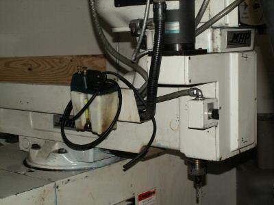 MPH3K vertical cnc milling machine/dynapath 50 control