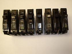 Lot of 8 - square d QO115 15AMP 1 pole circuit breakers