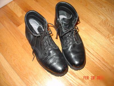  steel toe leather work boots size 10 e .