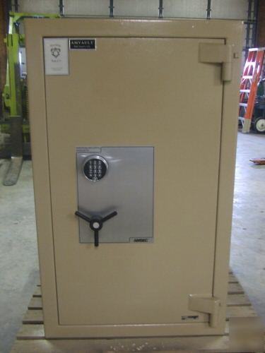 Amsec amvault, TL15 fire & burglary safe 52X31X29 