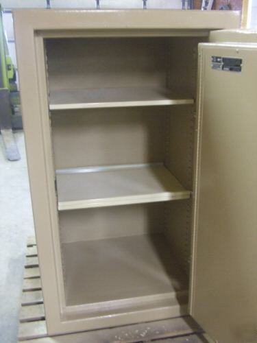 Amsec amvault, TL15 fire & burglary safe 52X31X29 