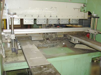 Guifil hydraulic press brake 1981 33 ton PE15-30 5' bed