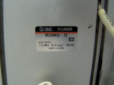 Smc pneumatic guide slide m/n: MGQM32-75 - used