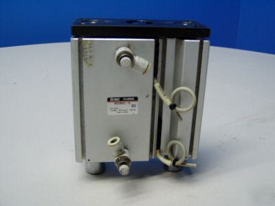 Smc pneumatic guide slide m/n: MGQM32-75 - used