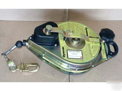 Dynevac self retracting lanyard emergency rescuer