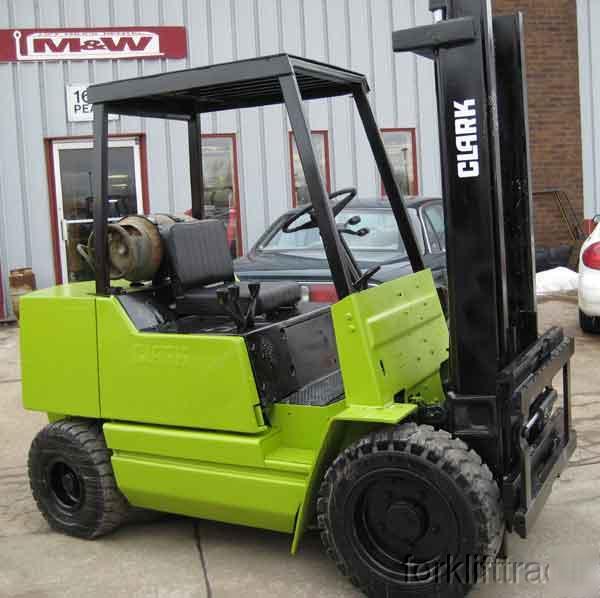 Clark pneumatic 6,000LB forklift lifttrader