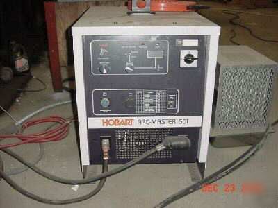 Robot w/ hobart arcmaster 501 welder & mrc controller