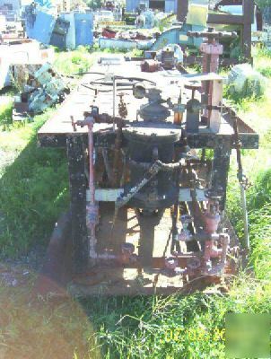 Hydraulic test table with pump unit