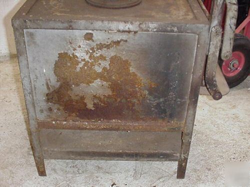 Baker & co. no 2 table top heat treat furnace. 