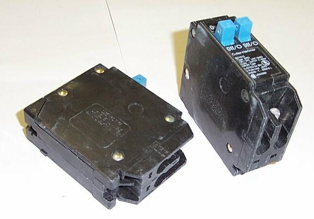 New cutler hammer br circuit breaker 2-30A BR3030 