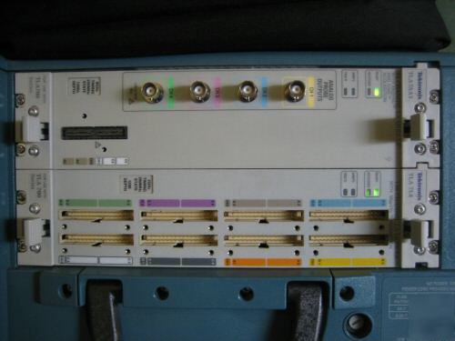 Tektronix TLA715 logic analyzer + TLA7AA1+tla 7L4 + opt