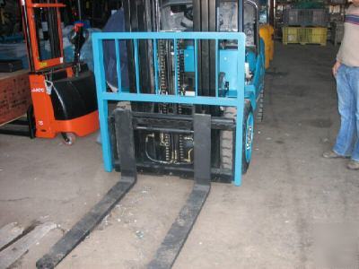 New brand feeler FD30CTJ diesel forklift truck 