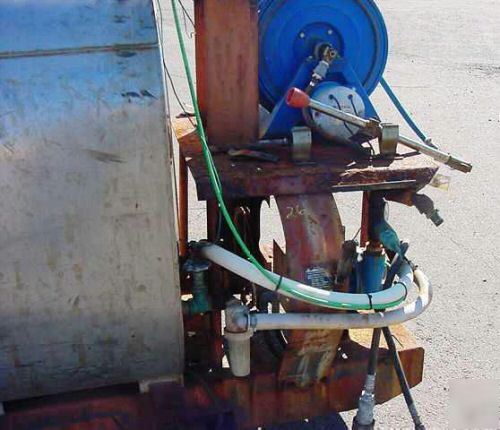 Â 1985 rear skid mounted sprayer - weed sprayer 