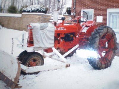 Ih-farmall snow blade/plow