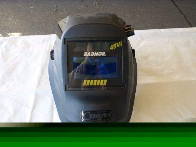 Radnor black cobra 45VI welding helmet auto-darkening 