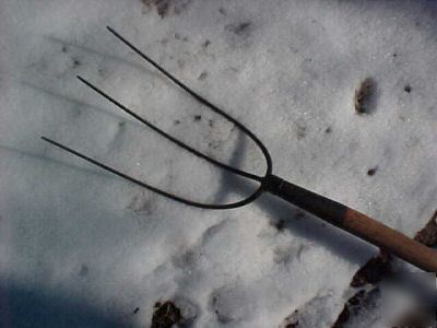 Antique barn tool 3 prong hay pitch fork pitchfork