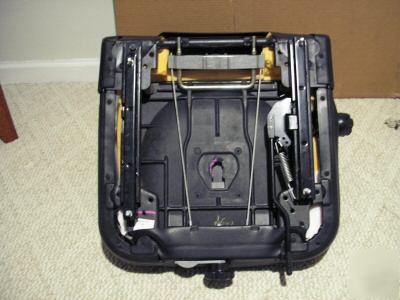 Deluxe toyota forklift seat