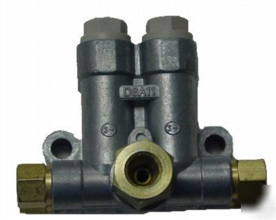 New showa 2 port piston distributor dsa-2 (DSA11) * *