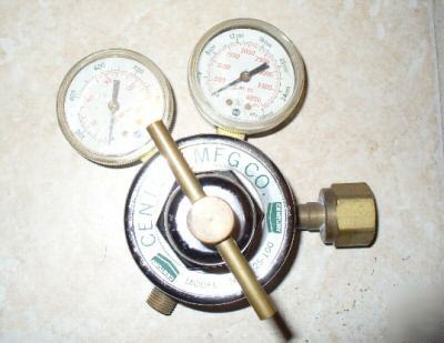 Century oxygen regulator/flowgage