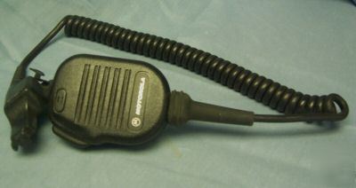 Motorola HT1000 uhf 16 ch 4 w radio xlnt with charger