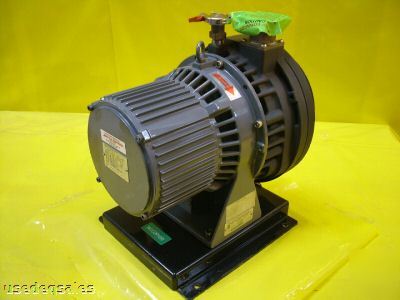 Boc edwards vacuum scroll pump esdp 30 rebuilt