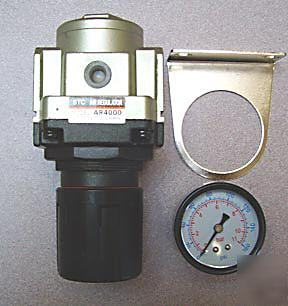 New stc air line regulator w/guage & bracket, 3/4