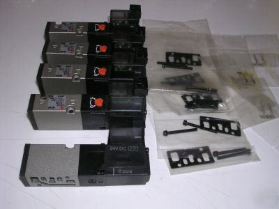 5 smc solenoid valves, 2 position 5 port, 24VDC, VZ3000