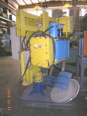 Strong arm hydraulic drum manipulator 1042