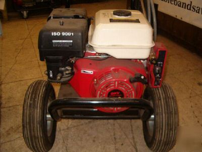 New pressure washer 3000 psi 9 hp brand great unit