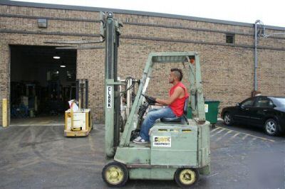 Forklift clark 2800LB sit down 4 wheel electric rider