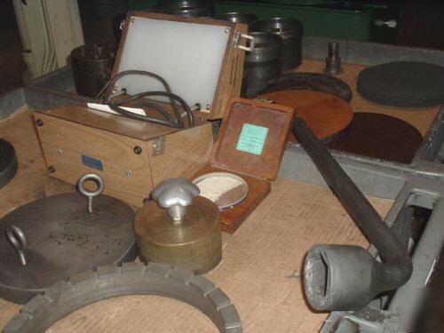 Lapping machine model #24 by lapmaster w/ accesories