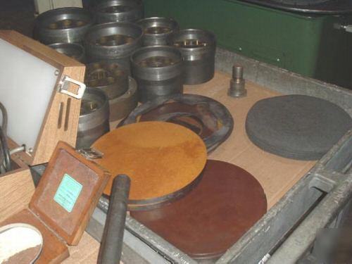 Lapping machine model #24 by lapmaster w/ accesories
