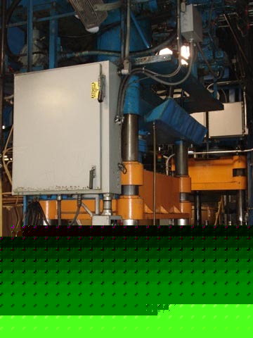 Lawton 200 ton 4-post hydraulic press